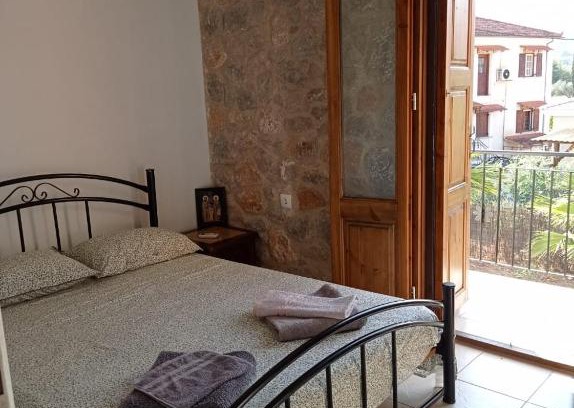 Galaxidi Apartment | Delphi view