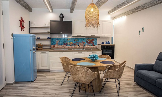 Gioia Tauro Apartment | Deluxe Libeccio Apartment