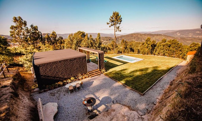 Celorico de Basto Villa | Deluxe Private Pool Bungalow