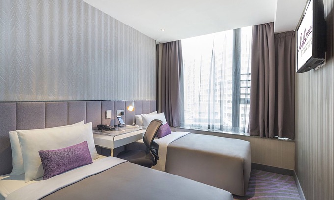 Kwai Chung House | Deluxe Twin Room with FREE WiFi & GYM