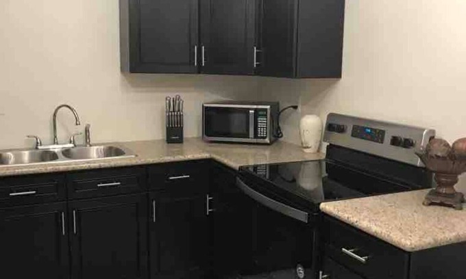 Bahama Reef House | Delva’s Place- Gated 2 Bedroom Pet Friendly