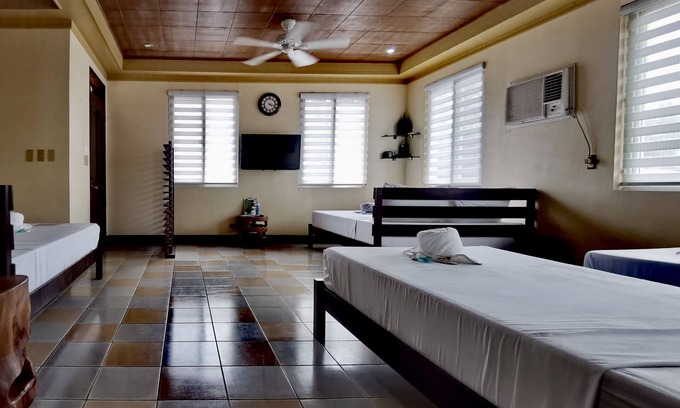 Basco House | Den Den Guesthouse