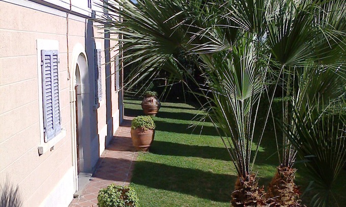 Lorenzana Apartment | DEPENDENCIES OF VILLA GHEZZI - First Floor - Three-room apartment