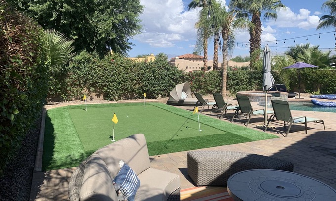 Bermuda Dunes House | Desert Oasis -Entire house