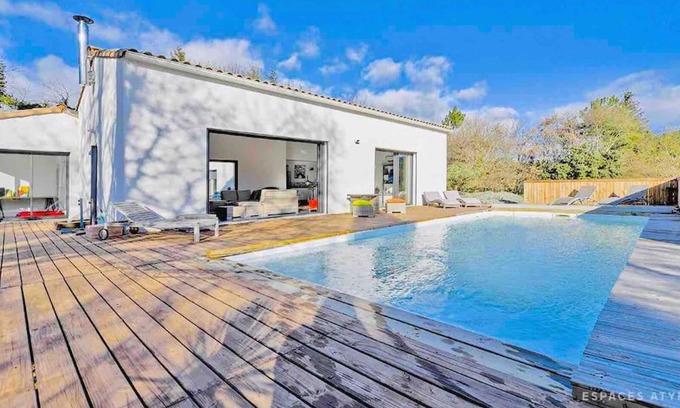 Saint-Felix-de-Pallieres Villa | Design Spa Nature Piscine Zen Anduze