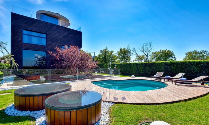 Klostar Ivanic House | Designer house with appealing architecture for stylish vacations.