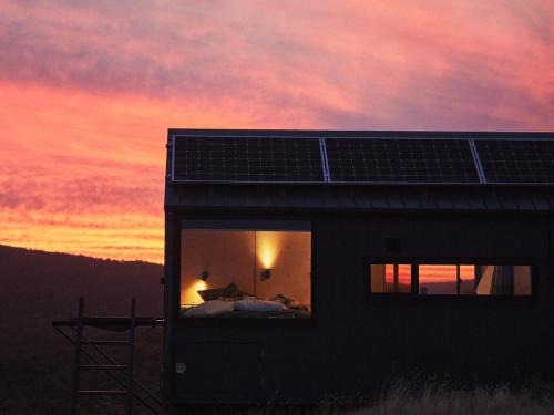 Moonambel House | Designer Off-Grid Cabin Retreat by Famous Startup - Neada