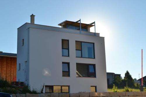 Nittendorf House | Designerhaus mit Dachterrasse