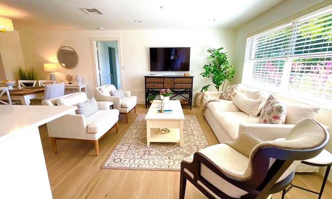 Coquina Sands House | Designer’s Luxury 3 Bedroom Pool Home .5 mile to Lowdermilk Beach Park!