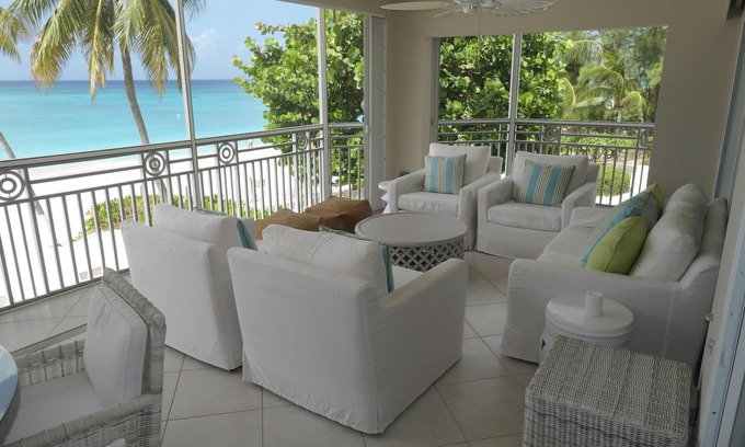 Seven Mile Beach Condo | Desirable location on Seven Mile Beach. 4 Bedroom Condominium. Stunning Beach