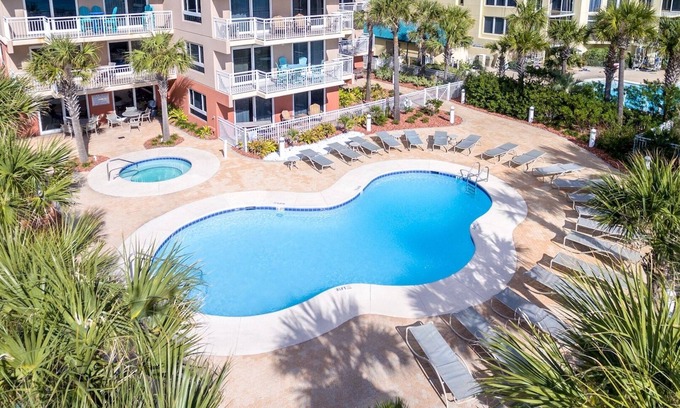 Destin Condo | Destin Towers 21 2 Bedroom Condo by RedAwning