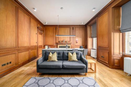 West End Apartment | Destiny Scotland - Distillers House