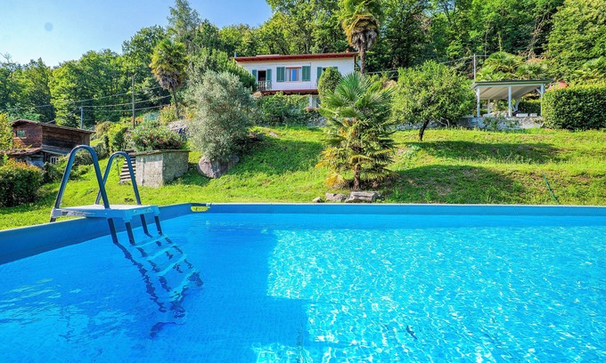 Colmegna House | Detached 3-bedroom house with private pool and dream lake view