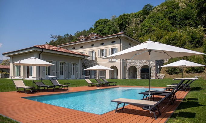 Verbania Villa | Detached and exclusive 8½-room luxury villa with pool and dream lake view