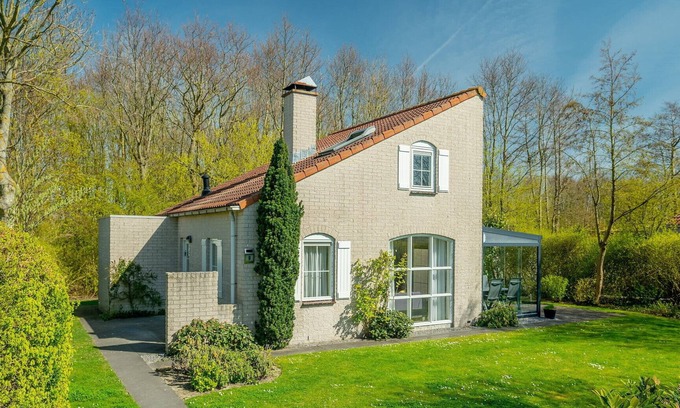 Brouwershaven Cottage | Detached bungalow for 6 persons