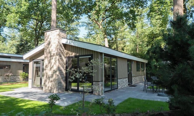 Maarn House | Detached chalet with 3 bedrooms, 1 bathroom and a hottub