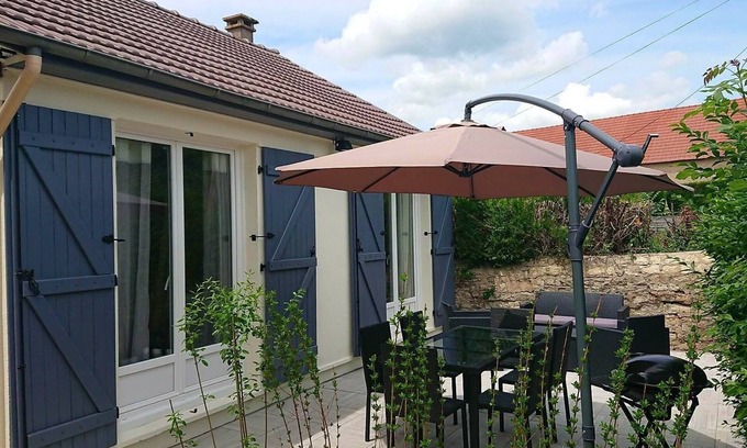 Bazolles House | Detached house at the foot of the Baye pond and the Canal du Nivernais