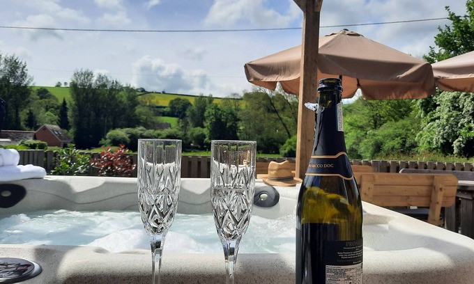 Morebath House | Devon Holiday Home. nHot Tub, Play Area & games Room Country Views. n12 Guests
