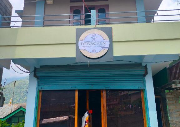 Bomdila Apartment | Dewachen Homestay and restaurant