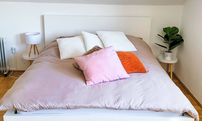 Freilassing Apartment | DG "R" Helle 40m² 2-Zimmer Wohnung nähe Salzburg