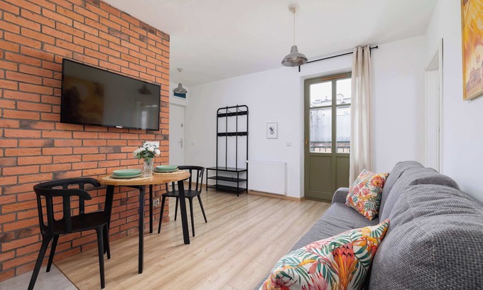 Stare Miasto Apartment | Dietla 109 Kraków | Stylish Apartment | Balcony