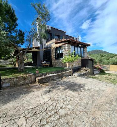 Chalcis Villa | Dimitra's Villa in Evia, Greece