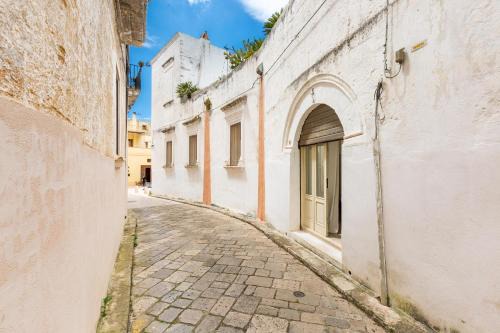 Presicce Apartment | Dimora Santi-Mancuso by BarbarHouse