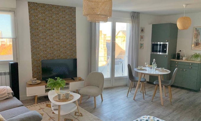 Dinan Apartment | Dinan, beautiful studio close to town center!