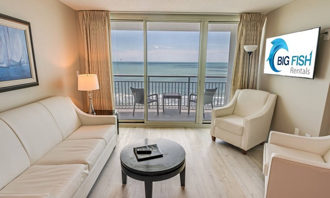 Downtown Myrtle Beach Condo | Direct Oceanfront Remodeled w/King,Amazing Views!