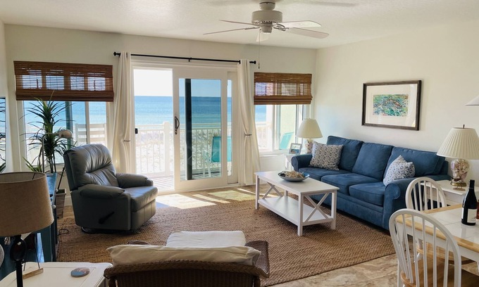 Fort Walton Beach Condo | Directly on the beach Tiki Beach unit 22 WOW,