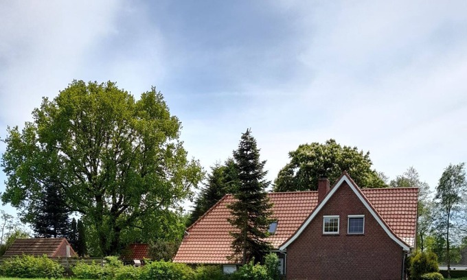 Barkholt Apartment | Disabled apartment in idyllic location by Holtriemer Country