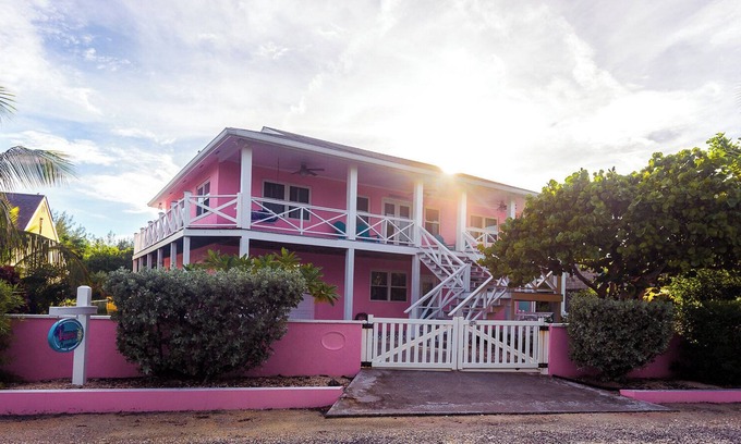 Green Turtle Estates House | Discover Paradise at Lillian’s Bungalows in Abaco