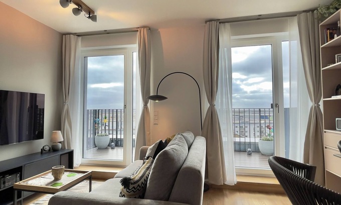 Schoenefeld Apartment | Discover the view from the top!
