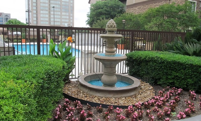 Vance Jackson Apartment | Discover Unique Activities! Free Breakfast, Outdoor Swimming Pool, Pets Allowed!