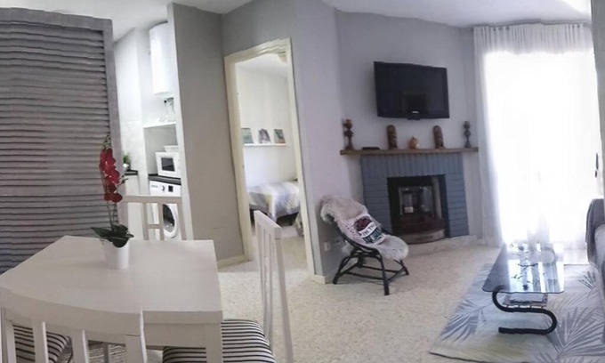 San Martin de Valdeiglesias Apartment | Disfrutar en la playa de Madrid, by Adoorable