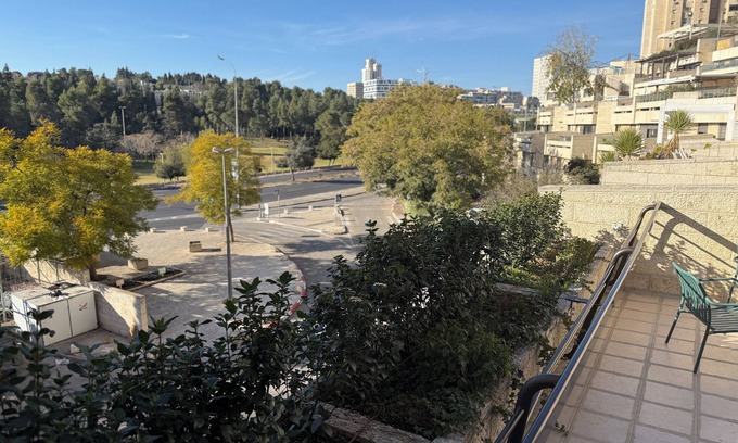 Rehavia Apartment | Diskin Villa with a View