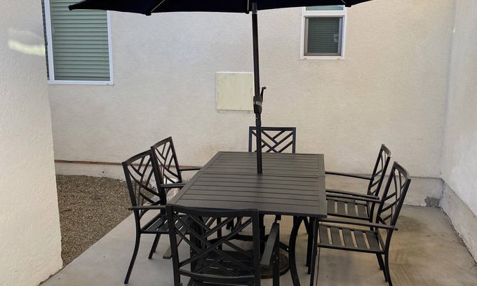 Midway City House | Disney&Ca Advent/5mi-Lt Saigon - Emrys