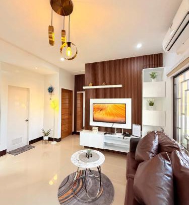 General Santos House | DJS TRANSIENT Home near Airport, Netflix, Fast Wifi, Hot &Cold Shower