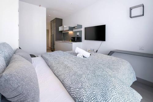 Shah Alam Apartment | DK Impian Luxury Condominiums, Subang Airport - Smarthome