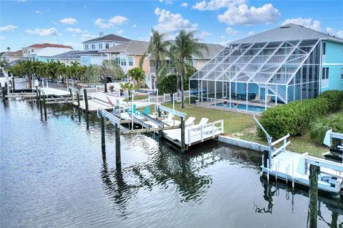 New Port Richey House | Dockside Nook -Waterfront, Dock, Heated Pool