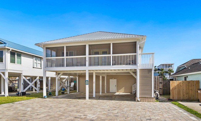 Port St. Joe House | Dog-friendly coastal getaway with private pool, patio, & grill