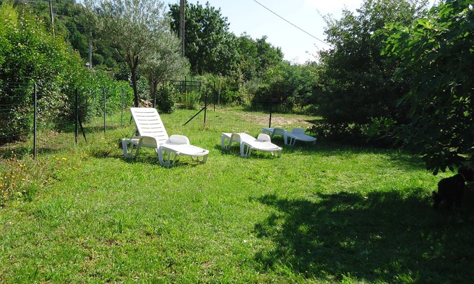 Fozieres Cottage | Dog-friendly gîte with large enclosed garden 20 minutes from Lac du Salagou