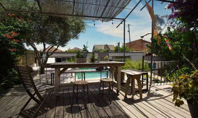 16th Arrondissement House | Dolce Vita: Renovated house with swimming pool and sea view in Marseille