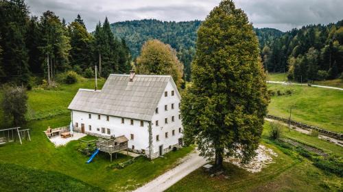 Gorenja Trebusa House | Domačija Gačnik