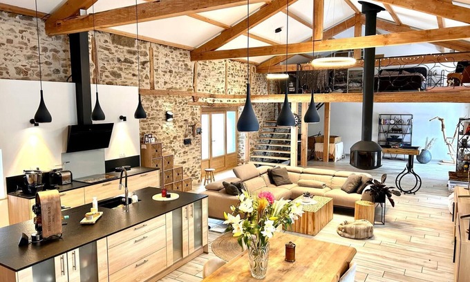 Saint-Vert House | Domaine Les Macans 4-star gîte in the heart of Livradois forez