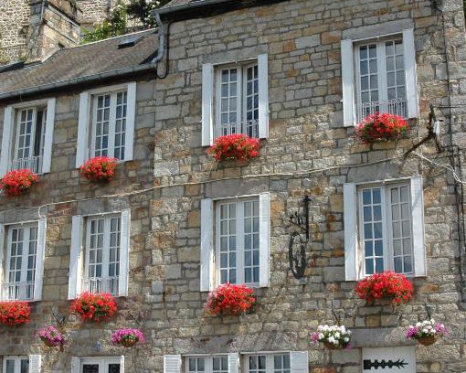 Domfront en Poiraie Bed & Breakfast | Domfront - Numero CINQ