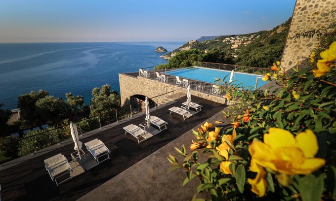 Bergeggi Resort | Dominio Mare Resort & SPA