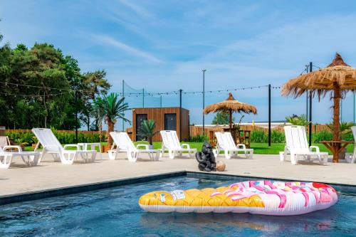 Nowecin House | Domki Piaskowa11 Palm Resort & Wellness