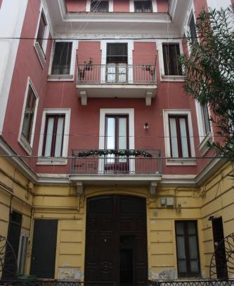 Historical Downtown Salerno Apartment | Domus Velia