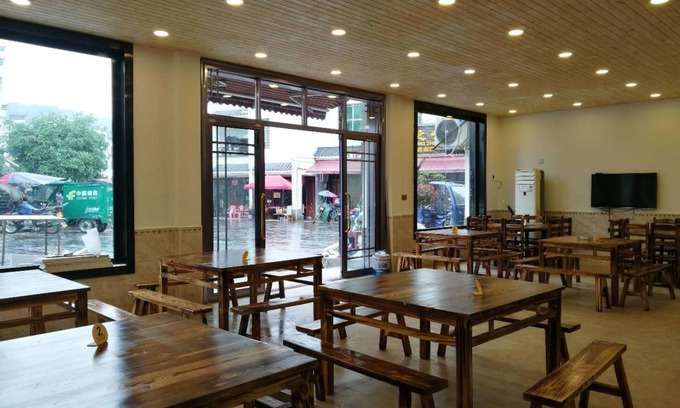 Beihu District House | DONG JIANG HU XIANG CUN DA WAN CAI Hotel